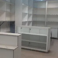 دکور مغازه فقط سه ماه استفاده شده