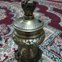 چراغ و ساعت قدیمی انتیک