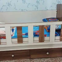 تخت وکمد بچه تمیز وسالم|تخت و صندلی بچه|بهارستان, |دیوار