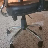 صندلی گردون|مبلمان اداری|قم, میدان نو|دیوار