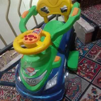 ماشین حمل کودک و دوچرخه کودک