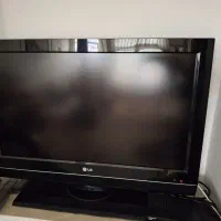 تلویزیون و میزTV