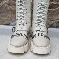 چکمه زمستانه|کیف، کفش، کمربند|طارم (زنجان), |دیوار