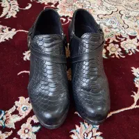 نیم بوت مشکی سایز۳۹|کیف، کفش، کمربند|پرند, فاز ۴|دیوار