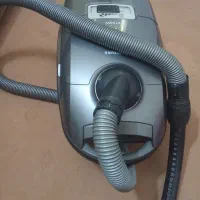 جاروبرقی کارکرده تمیز