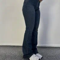 مدل جهت عکاسی از شلوار بدون چهره