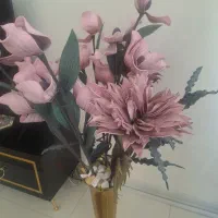 گلدان طلایی استیل همراه گل|صنایع دستی و سایر لوازم تزئینی|تهران, زرکش|دیوار