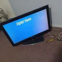 تلوزیون ۳۲ ال سی دی