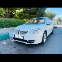 برلیانس ۳۳۰  مدل ۱۳۹۵ تمیز