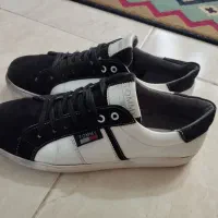 کتونی کفش سفید مشکی مدل تامی مفت