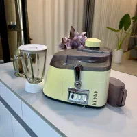 آبمیوه گیری دوکاره ویک مخلوط کن جدا