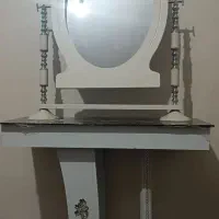 آینه و شمعدان|آینه|تیران, |دیوار