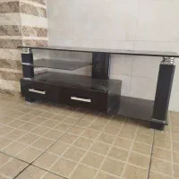 میز تلویزیون شیشه ای