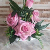 گلدان وگل مصنوعی