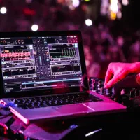 دیجی امین اینجاست که مراسماتتون رو بترکونه