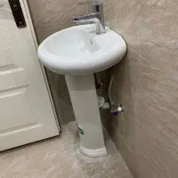 روشویی و پایه همراه شیر نو استفاده نشده|لوازم سرویس بهداشتی|تهران, گلستان (شهرک راه آهن)|دیوار