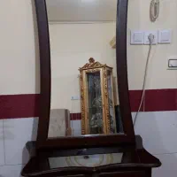 میز و آینه