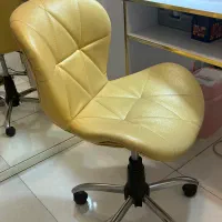 فروش صندلی آرایشگاه نو و کم کارکرد