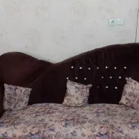 مبل پنج نفره .میز عسلی.میز تلویزیون سه تا باهم