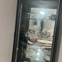 بوفه‌کنار سالنی