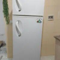 یخچال سونیا سالم چون یخچال جدید گرفتیم میفروشم