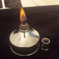 چراغ الکلی کلکسیونی کاملا سالم و قابل استفاده