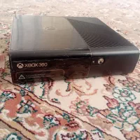یک دستگاه اکس باکس ۳۶۰