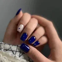 ناخن کار هستم