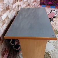 فروش میز کامپیوتر کاملا تمیز