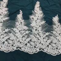 مقداری سنگ کریستال و پنل سنگ دوزی شده