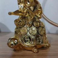 مجسمه دکوری خاص طلایی