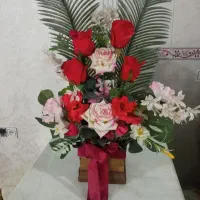 گل وگلدان مصنوعی