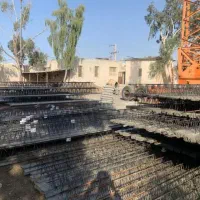 استخدام کارگر در کارگاه تیرچه زنی
