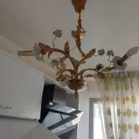 یک عدد لوستر سه شاخه