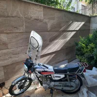 موتور سیکلت ۱۲۵ سی سی همتاز