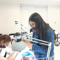 اموزش تخصصی ناخن و خدمات