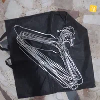 یک مجموعه متنوع از چوبکار (چوب لباسی) کارکرده|بندرخت و رخت‌آویز|رشت, گلسار|دیوار