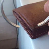 یک عدد دستبند شیک وزیبا با مجسمه فروهد|جواهرات|اصفهان, کوی گلزار|دیوار