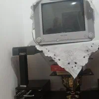 میز و تلویزیون