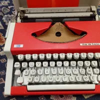 ماشین تحریر تایپ|کلکسیون اشیاء عتیقه|تهران, جنت‌آباد جنوبی|دیوار