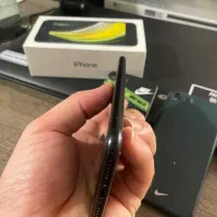 ایفون iphon se 2020 black 64 جعبه بزرگ LLA|موبایل|تهران, عباس‌آباد|دیوار