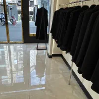 فروشنده خانم