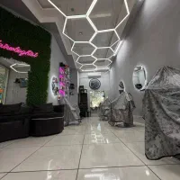 استخدام آرایشگر مردانه