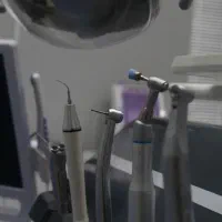 دستیار دندانپزشک با سابقه