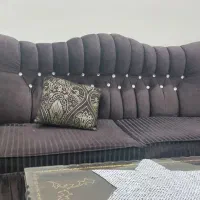 مبلمان راحتی سالم و تمیز تو عکس هم مشخسه|مبلمان خانگی و میز عسلی|ری, شهادت|دیوار