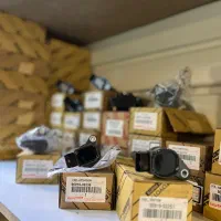 چراغ خطر راهنما کرولا کمری لندکروز کرون کرونا ویگو