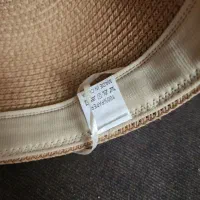 کلاه تابستانی|لباس|فردیس, دهکده|دیوار