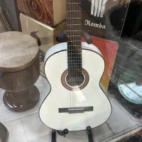 گیتار کلاسیک|گیتار، بیس، امپلیفایر|مهاباد (آذربایجان غربی), |دیوار