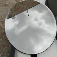 اینه ابعاد 90*60سالم تمیز هم میشه آویزون کردایستاد