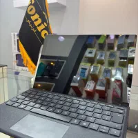 Surface Pro 5 با قلم Microsoft